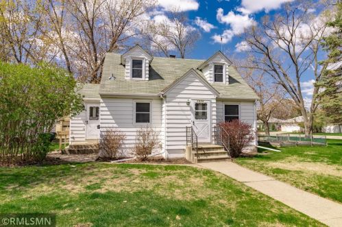 1005 Lincoln Ave, Grey Cloud Island, MN 55071-1325