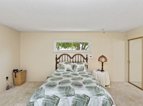 5550 Gloucester Way, Riverside CA  92506-3425 exterior