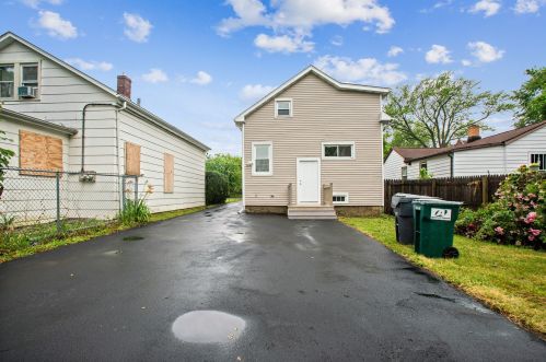 519 North Ave, Waukegan, IL 60085-3945