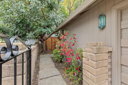 8045 Sawgrass Cir, Citrus Heights, CA 95610-7934