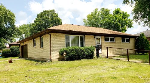 4738 Curtis Dr, Springfield, OH 45503-5806