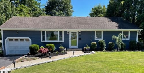 60 Gloucester Rd, Parsippany, NJ 07054-3675