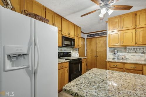 4153 Highway 155, Stockbridge GA  30281-4011 exterior