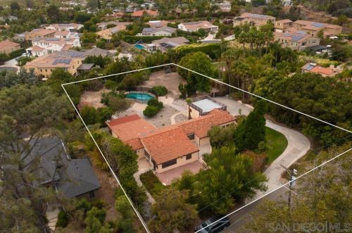 910 Normandy Rd, Encinitas, CA 92024-1811