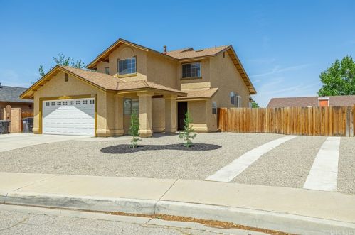 1623 Lobo Ct, Lancaster, CA 93535-2709