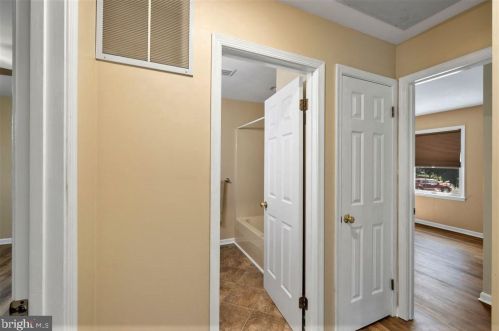 512 Poplar St, Hanover PA 17331-4928 exterior