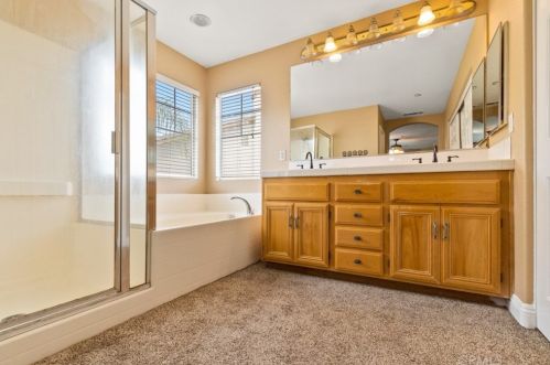 4222 Pondhill Ct, Riverside CA  92505-3464 exterior