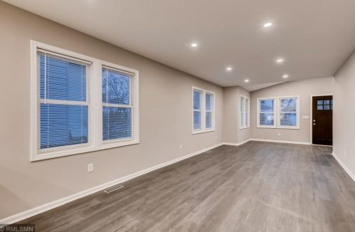 339 23rd Ave, Minneapolis MN  55411-2748 exterior