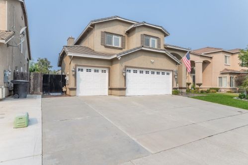 1729 Candler Ln, Modesto, CA 95355-8214