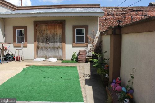 3449 10th St, Philadelphia PA 19148-0053 exterior