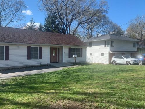 154 Country Club Rd, Waterbury, CT 06708-3113