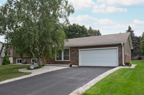 8390 135th St, Saint Paul MN  55124-9594 exterior