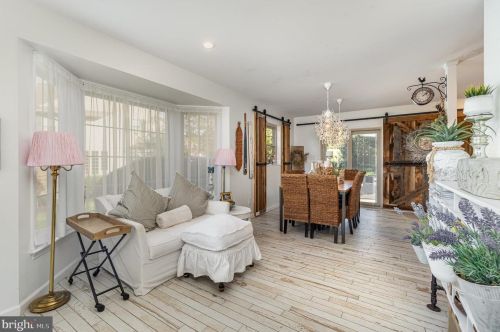 691 Royal View Dr, Lancaster PA  17601-2874 exterior