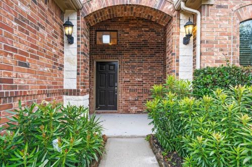 2042 Brodie Ln, Conroe TX  77301-7246 exterior