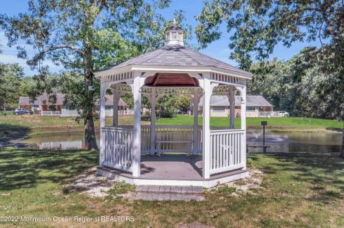 7 Mallard St, Lakehurst NJ  08759-5116 exterior