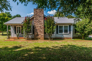 5937 Adams Dr, Murfreesboro, TN 37129-8329