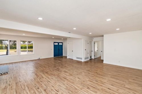 1407 Thames St, Redlands, CA 92374-2640