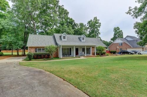 3203 Lindas Cir, Conyers GA  30013-2237 exterior