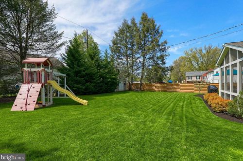 1518 Sunset Ave, Lancaster PA  17601-4328 exterior