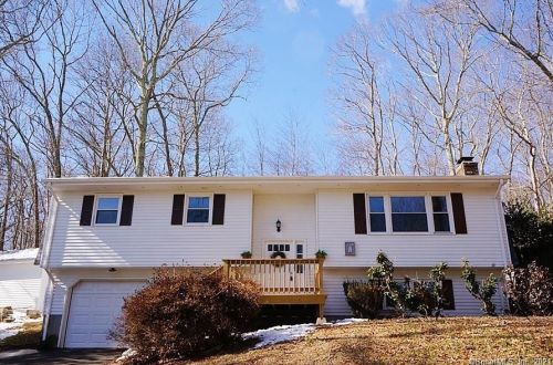 80 Society Rd, Niantic, CT 06357-1116