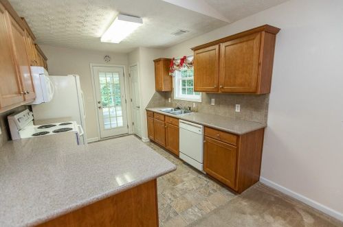 198 Lakeview Bend Cir, Jefferson GA  30549-7058 exterior