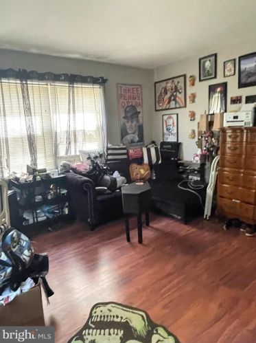302 Cattell Ave, Camden, NJ 08107-2313