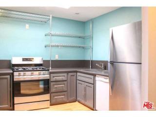 3365 Descanso Dr, Los Angeles CA  90026-6219 exterior