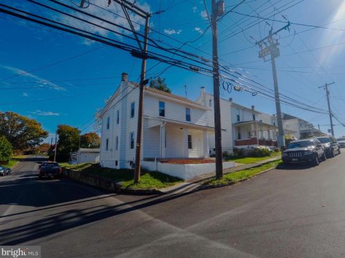 361 67th St, Harrisburg, PA 17111-4414