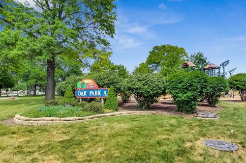 7627 Kedzie St, Niles IL  60714-2531 exterior