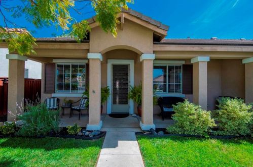 914 Niguel St, Oceanside, CA 92057-2638
