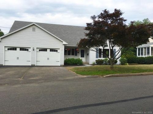 98 Front St, Middletown, CT 06457-4463