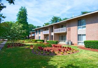 7701 Enfield Ave, Norfolk VA  23505-1925 exterior