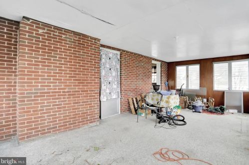 1378 Valley Rd, Berkeley Springs WV  25411-4801 exterior