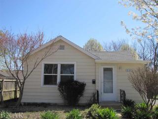 804 Wright St, Bloomington, IL 61701-6740