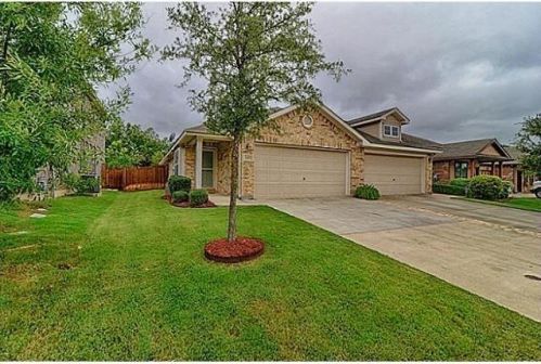 1425 Ravenwood Dr, Midlothian TX  76063-6062 exterior