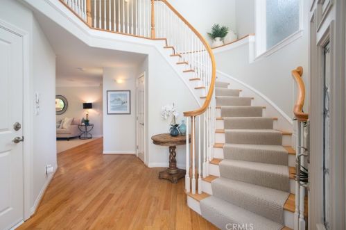 2613 Walnut Ave, Manhattan Beach, CA 90266-2733