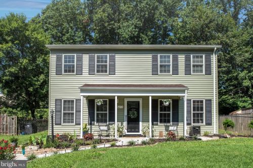5273 Sudberry Ln, Woodbridge, VA 22193-3464