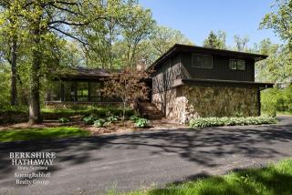 2705 Edgewood Ln, Bannockburn, IL 60015-1616