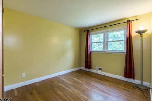 24 Normandy Dr, Parsippany NJ  07054-4070 exterior