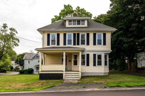 67 Park St, Dover, NH 03820-3142