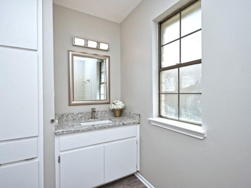 8302 Farmington Ct, Austin TX  78736-1744 exterior