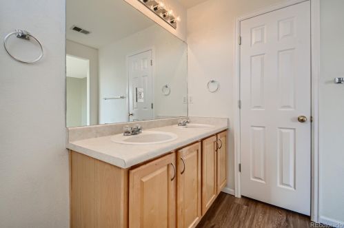 19324 58 Cir, Aurora CO 80019-2095 exterior