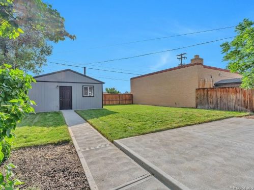 1453 Tamarac St, Denver CO  80220-3326 exterior