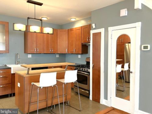 1229 12 St, Philadelphia PA 19147-4903 exterior