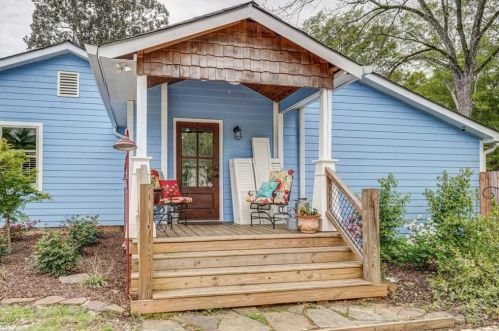 897 Cherokee Rd, Social Circle, GA 30025-2883