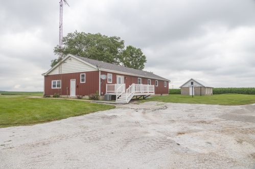 1033 1000 North Rd, Onarga, IL 60955-7644