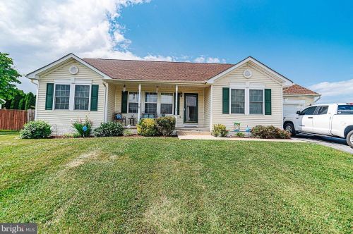 278 Crosswinds Dr, Charles Town, WV 25414-3910
