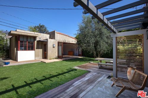 1241 Georgina Ave, Santa Monica, CA 90402-2119