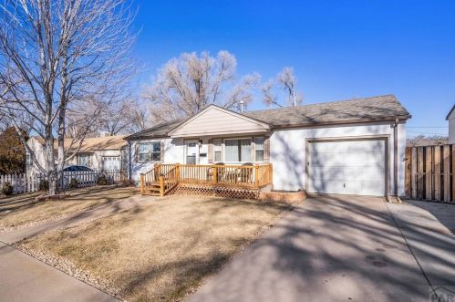 914 Alexander Cir, Pueblo CO  81001-2015 exterior