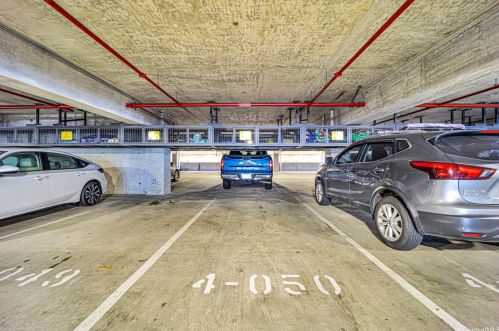 987 Queen St, Honolulu HI  96814-4118 exterior